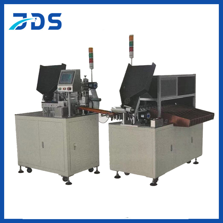 青稞貼紙機(jī)連接自動(dòng)分選機(jī)